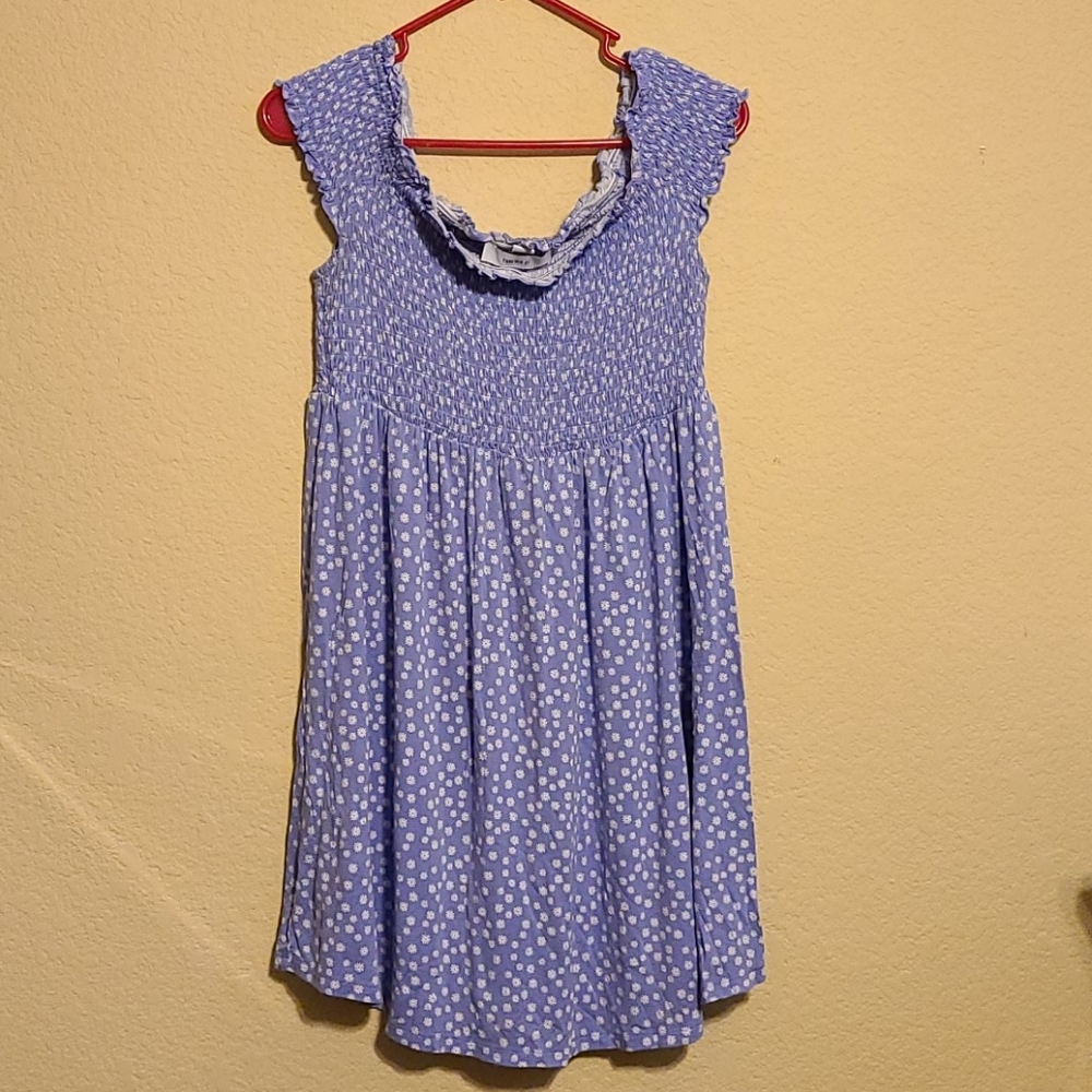 Forever 21 Off Shoulder smocked Daisy Dress